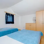 Mastrinka 11283a * Trogir