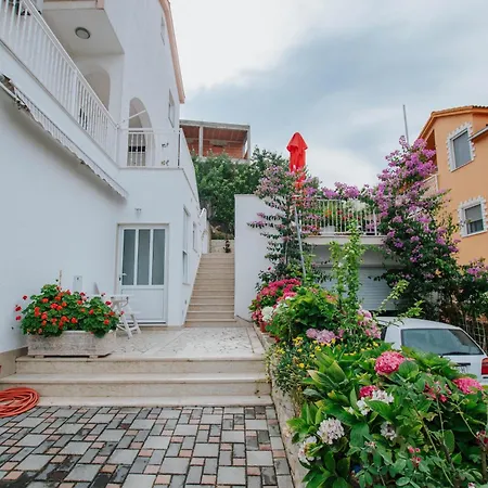 Mastrinka 11283a * Trogir