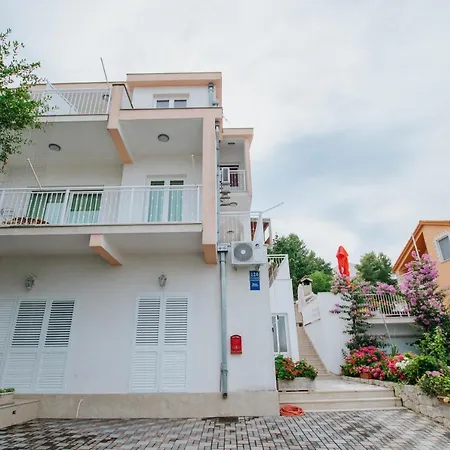 Apartament Mastrinka 11283a *